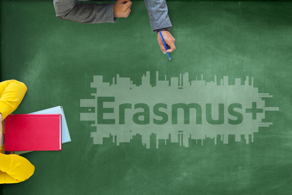 Aicina pieteikties apmācībām "ERASMUS: jaunatne darbībā"
