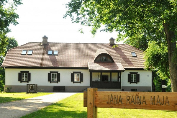 Raiņa muzejā «Jasmuiža» atklās Latgales tradicionālās kultūras un amatu māju