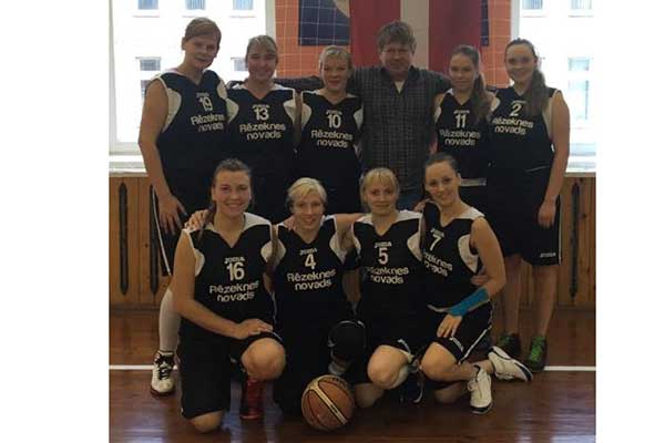 Baltkrievijā Rēzeknes novada basketbola komanda “Moseņis” izspēlēja aizraujošas spēles