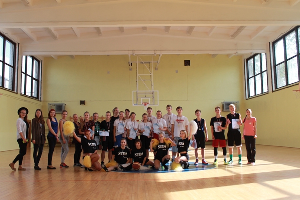 Strītbols tiek popularizēts un iemīlēts Rēzeknes jauniešu vidū (foto)