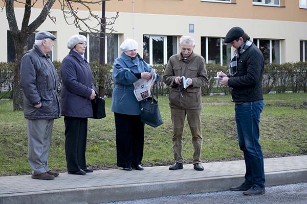 Deputāti tiksies ar iedzīvotājiem