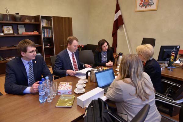 Saeimas priekšsēdētāja Ināra Mūrniece apmeklē Rēzeknes Augstskolu (foto)