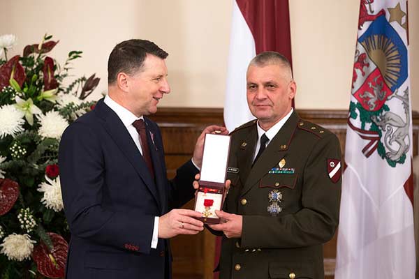 Rēzeknes novada Lūznavas pagasta iedzīvotājs Dainis Mikanovs ir iecelts par Viestura ordeņa kavalieri
