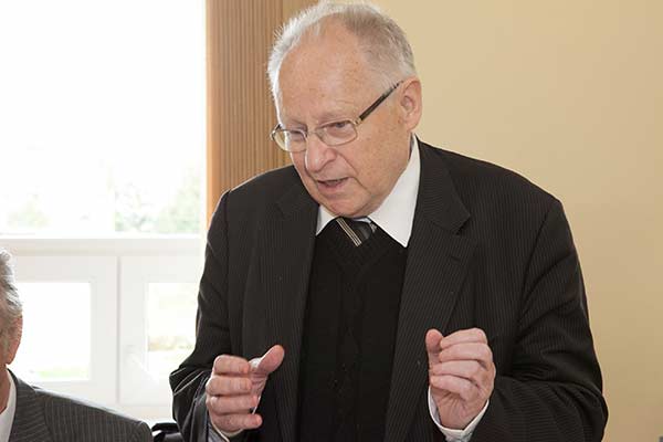 RTA akadēmiķim Jānim Stradiņam piešķir goda nosaukumu „Emeritus profesors”