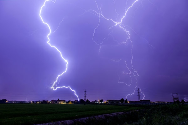 Jauns puisis nogādāts Rēzeknes slimnīcā ar traumu no zibens spēriena