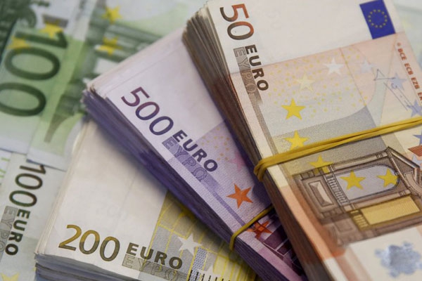Uzturlīdzekļu nemaksātāji valstij parādā ap 140 miljoniem eiro