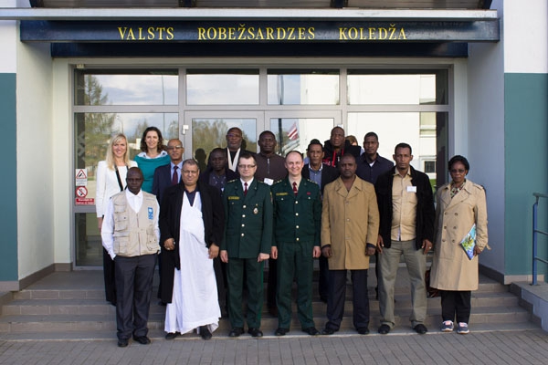 Āfrikas valstu Sāhelas reģiona pārstāvji ciemojās robežsargu koledžā