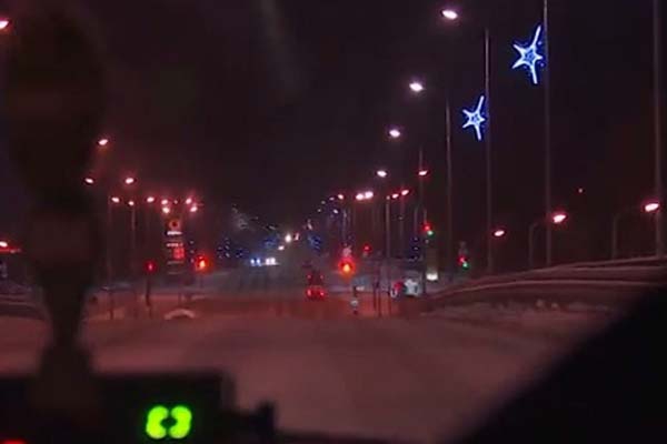 Policijas reids Rēzeknē Ziemassvētku naktī (video)