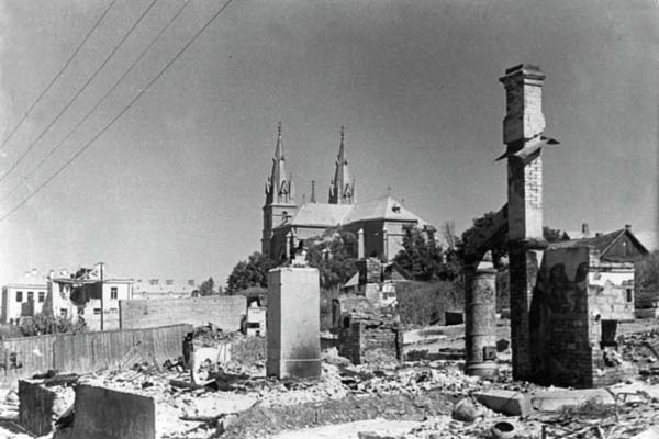 Asiņainā Rēzeknes 1944.gada bombardēšana – noklusētais padomju varas noziegums 
